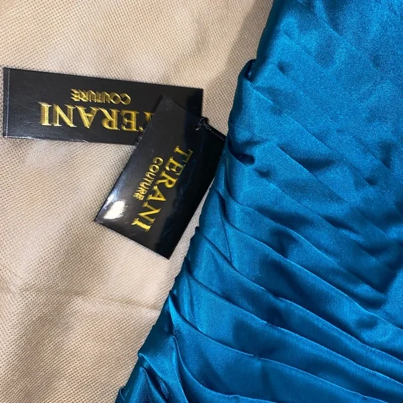 Terani Couture Cocktail Dress - Picture 6 of 7